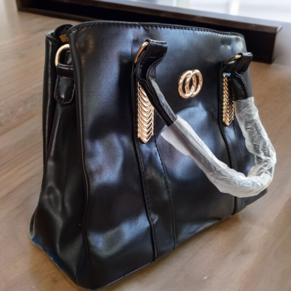 CARTERA NEGRA DE MUJER